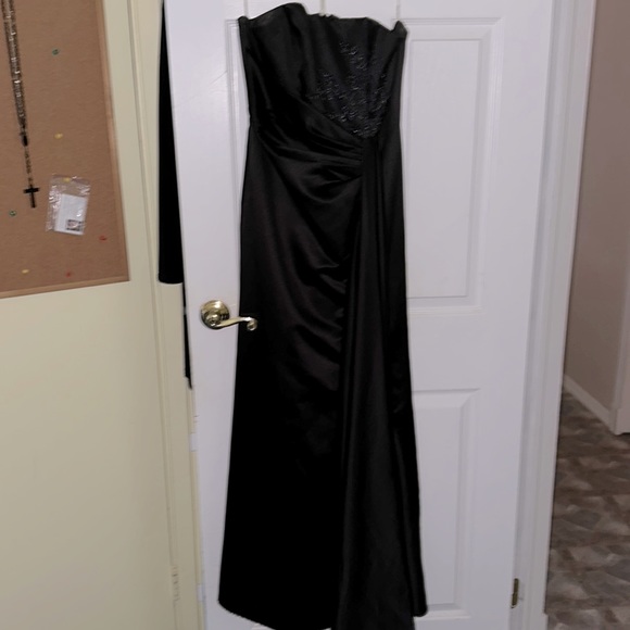 Bridesmaid/Prom Dress - Picture 1 of 3